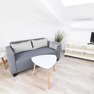 Apartamento Letmalaga Economy Bishop Orchard, Málaga